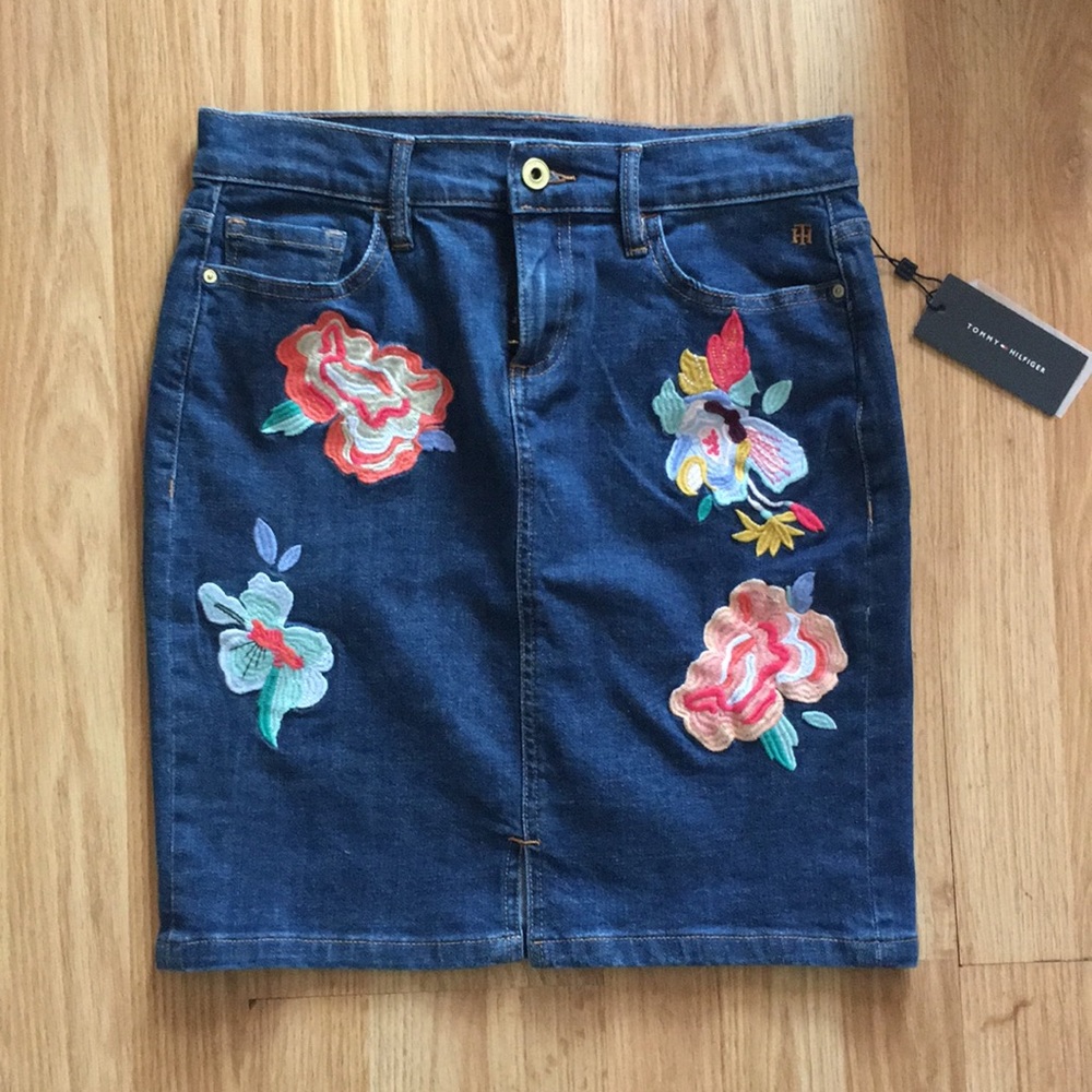 Tommy Hilfiger Embroidered Denim Skirt - NWT - 4